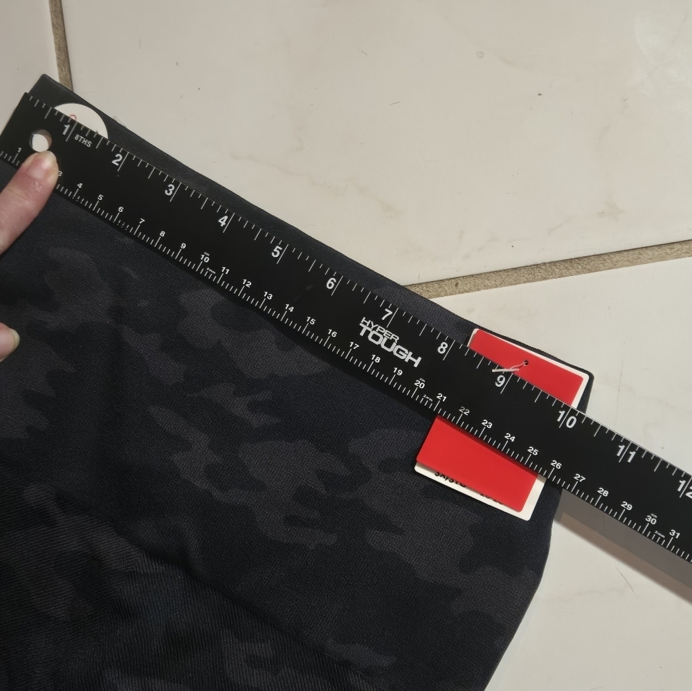 Spanx Black Camo Cropped Leggings Pants Capris Look At Me Now Gym Compression - Picture 12 of 13
